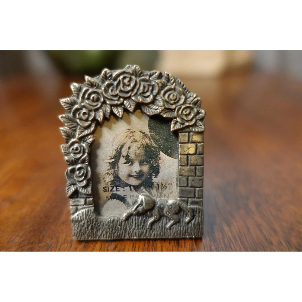 Vintage‎ miniature pewter picture frame ornate dollhouse accessory